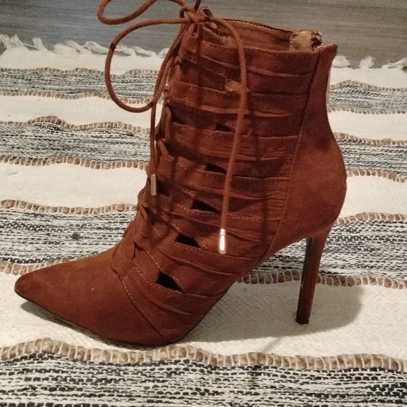 Rouge Hellium Boots size 8 1/2 - Picture 9 of 10